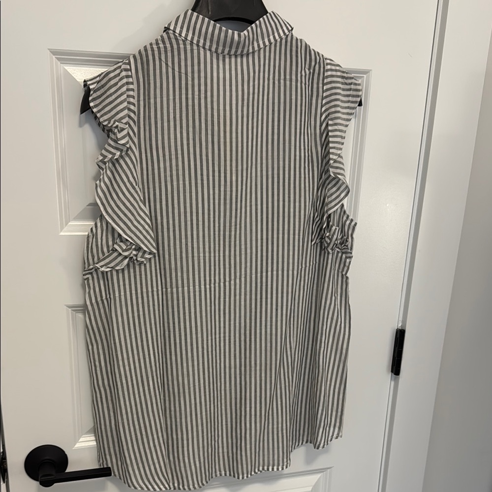 Doe & Rae Black and White Striped Ruffle Sleeve Blouse - Picture 4 of 4